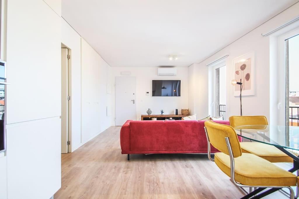 Outstanding Liberdade Spacious 2 Bedroom W Ac Apartment *